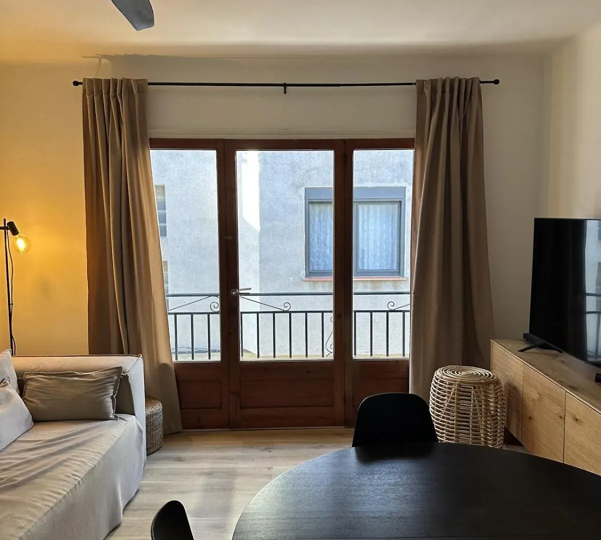 Charming House In The Center Of Roses Villa Spanien